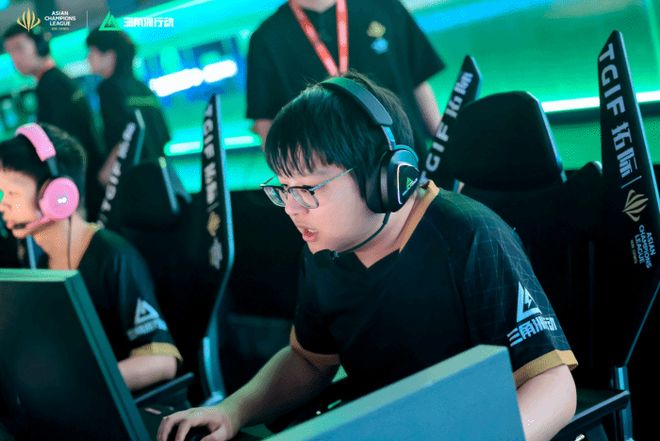 与摊牌优势 与摊牌优势