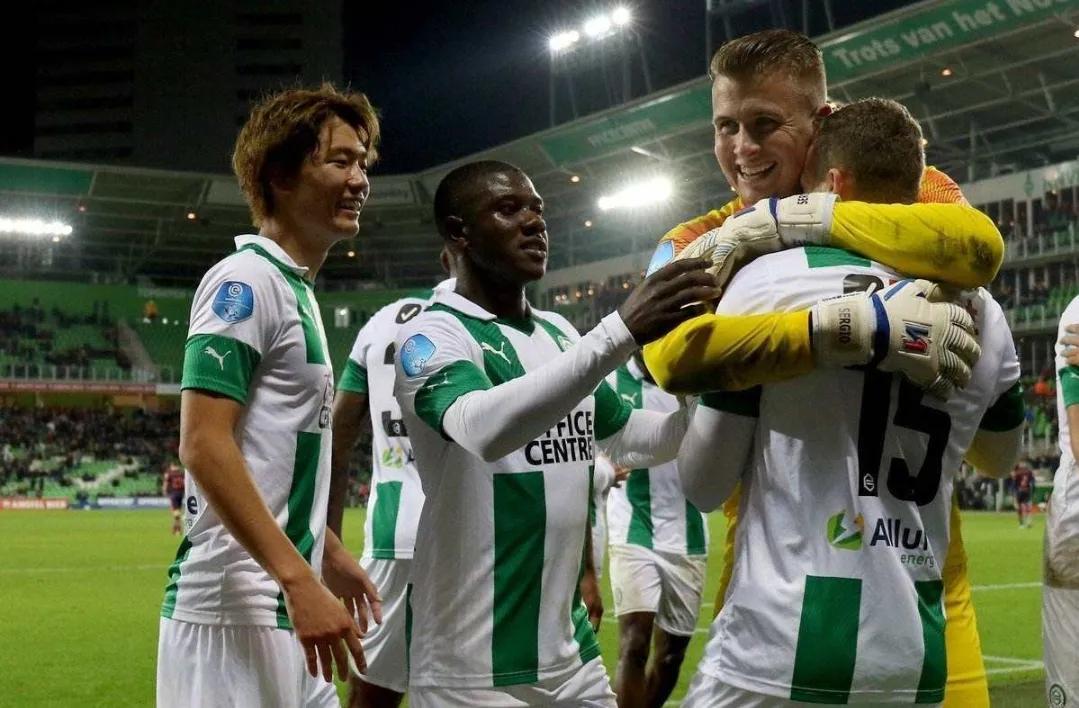 进吸引夹击 进吸引夹击